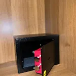 Frale In Apartman
